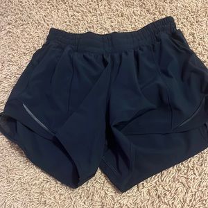lululemon navy blue hotty hots